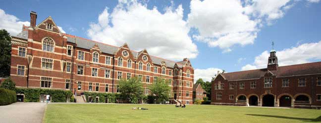 Programme d'été sur campus pour adolescents multi-activités (Cambridge en Angleterre)